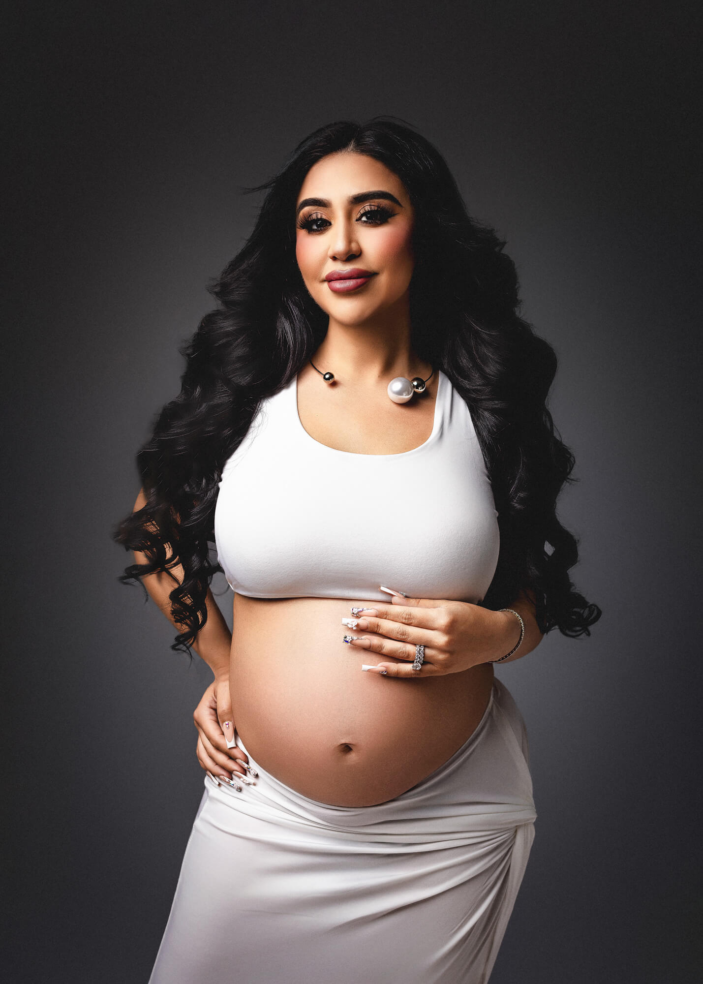 Fresno maternity photography by Roxy G, portrait of local makeup artist in studio.